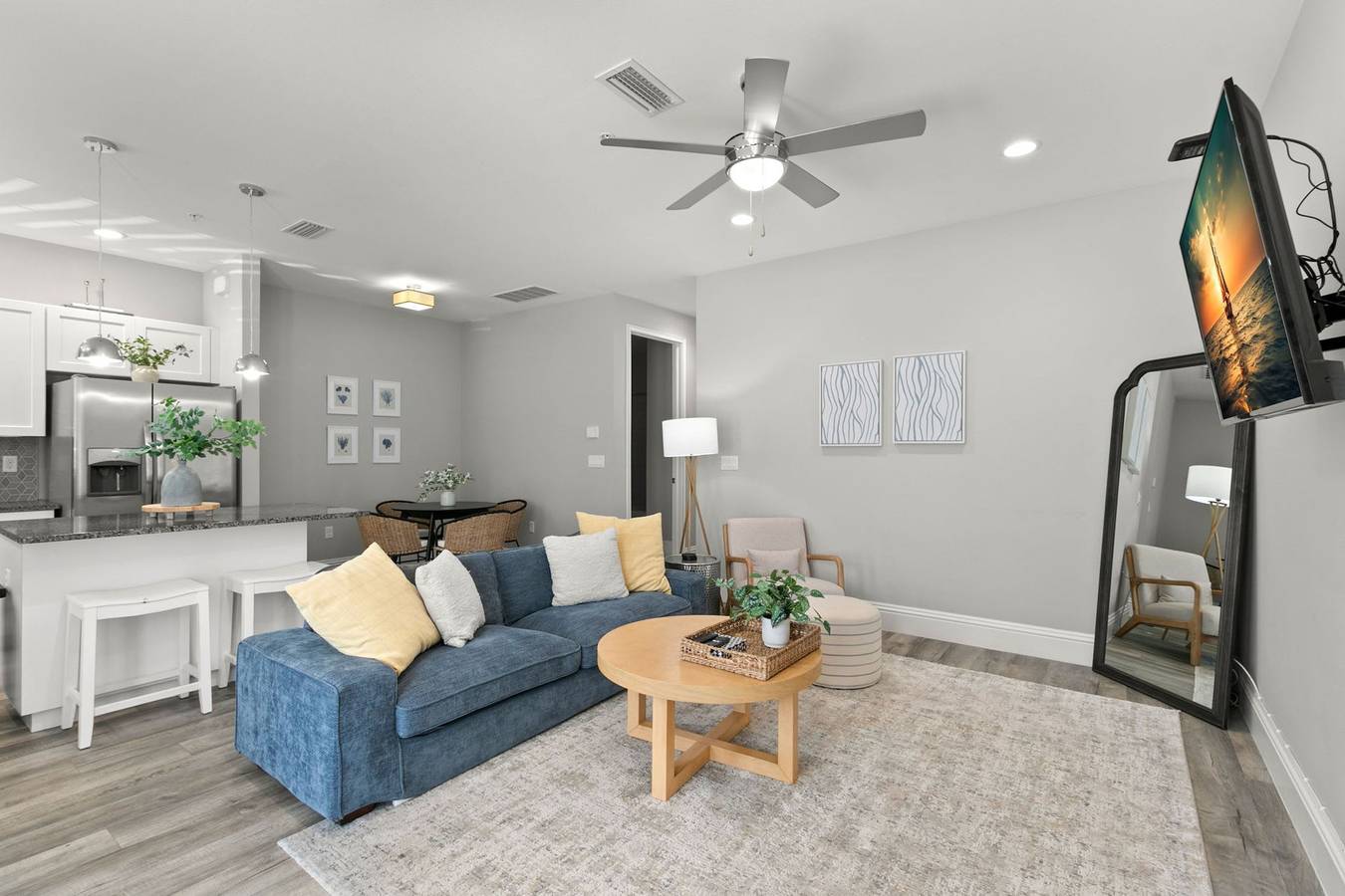 Apartamento entero, New  Canopy Cabana   Luxury Downtown Apt in Safety Harbor, Pinellas County