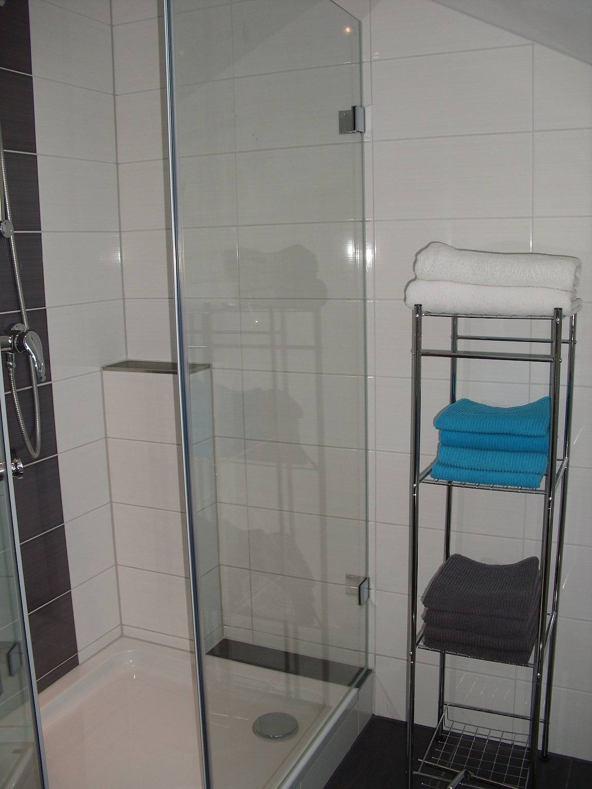 Ganze Ferienwohnung, Ferienwohnung Niedermeier im 2. Stock in Peiting, Romantische Straße