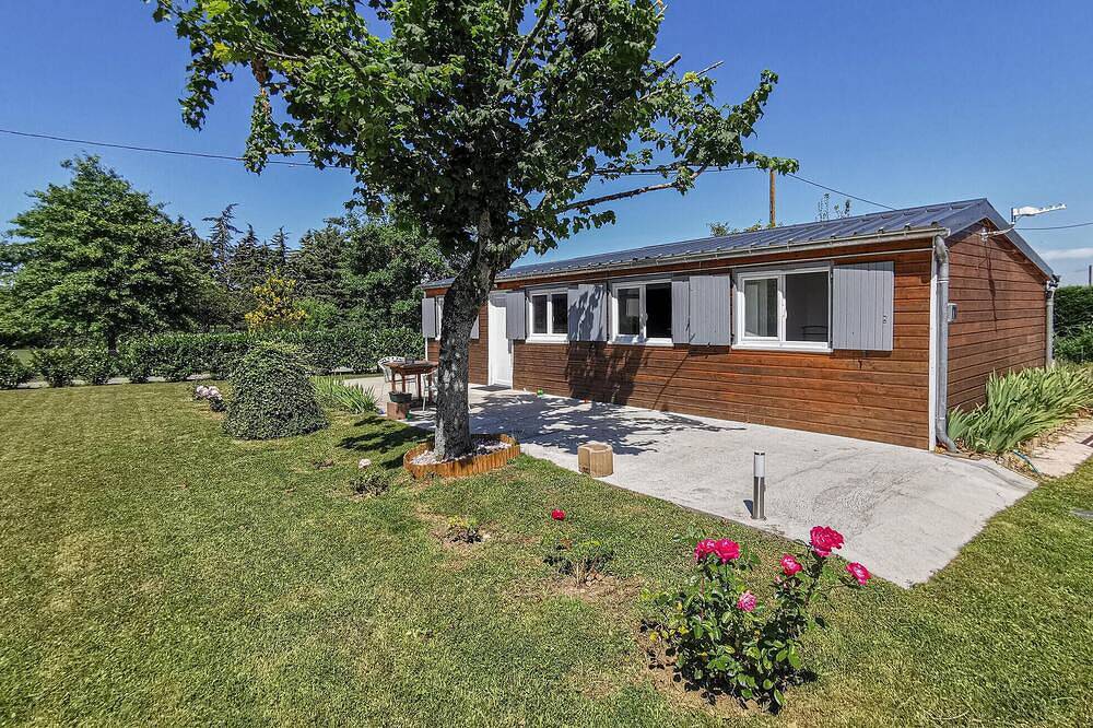 Awesome home in Saint Ouen les Vignes in Saint-Ouen-les-Vignes, Tours region