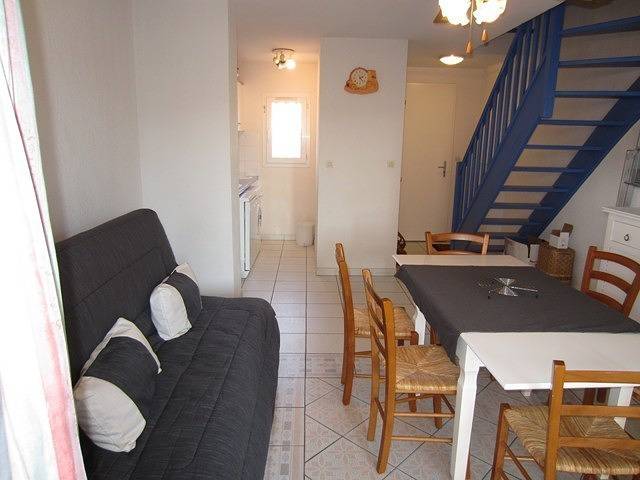 Gîte pour 6 personnes, avec Terrasse ainsi que Jardin et Piscine dans Plage Rochelongue - 4
