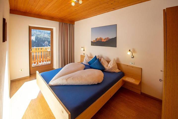 Appartamento per 3 persone, con Balcone e Terrazza nonché Giardino e Panorama a Val di Funes