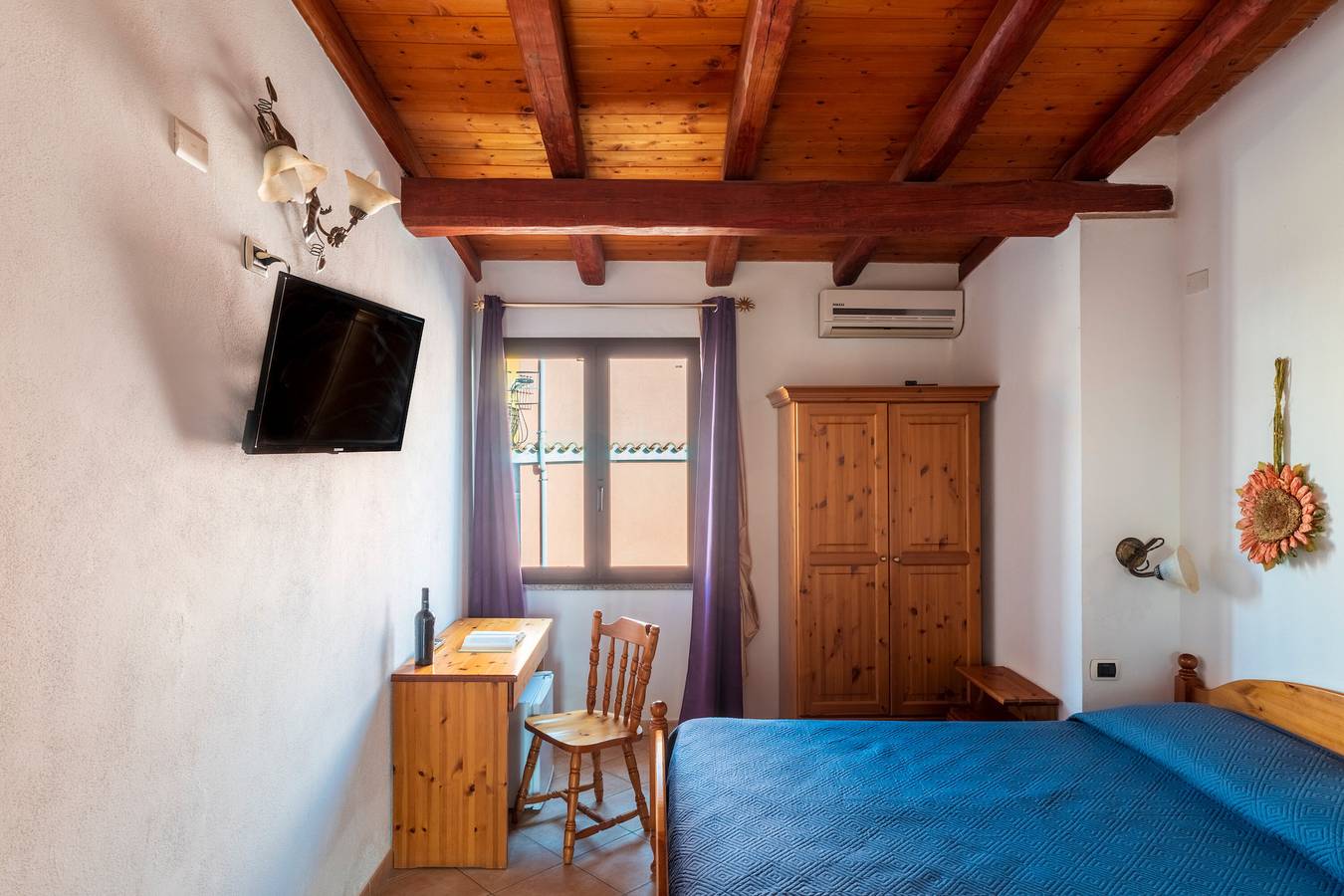 Chambre "Giglio" avec balcon, Wi-Fi et climatisation in Bari Sardo, Province de Ogliastra