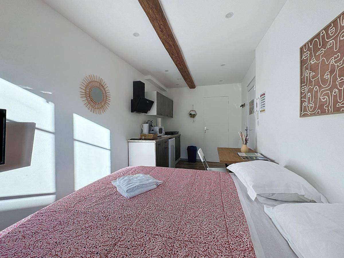 Appartement entier, One-Bedroom Apartment in Royat, Parc naturel régional des Volcans d'Auvergne