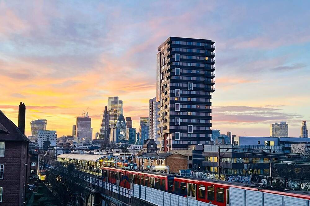London Bridge: Private Rooftop Terrace 3Br-7Guests in Tower Hamlets, London