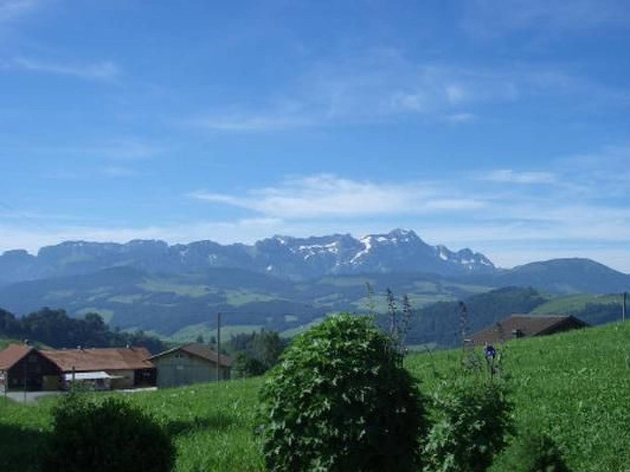 "Hüttli" neben dem Bauernhof Fendrig in Schlatt-Haslen, Zürich Voralpen