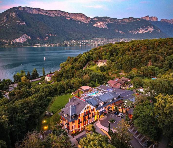 Hôtel pour 2 personnes, avec jardin ainsi que piscine et sauna