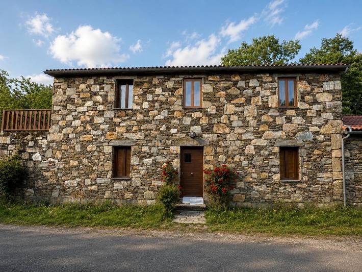 Casa rural para 4 personas, con Balcón y Terraza además de Jardín y Vistas en O Deza