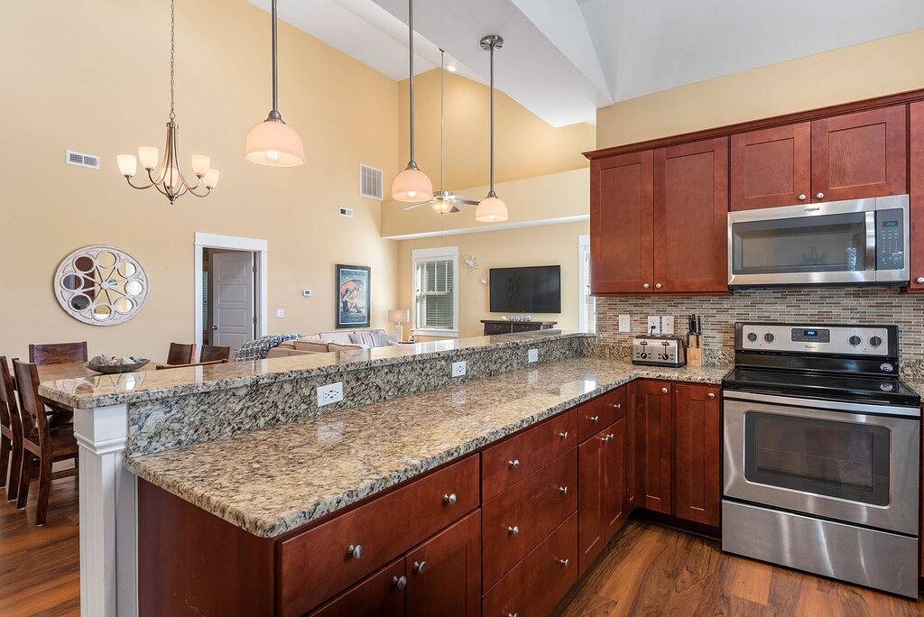 Beachaholic: Rec Room | Pool Access in Corolla, Currituck County