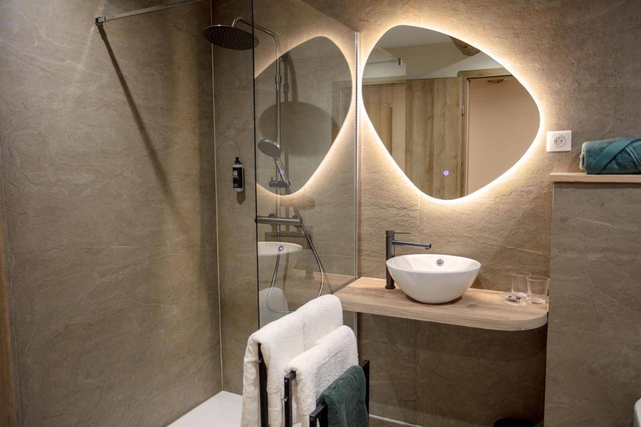 Double Room in Mouthe-Lac et Mont d’Or, Jura Francais