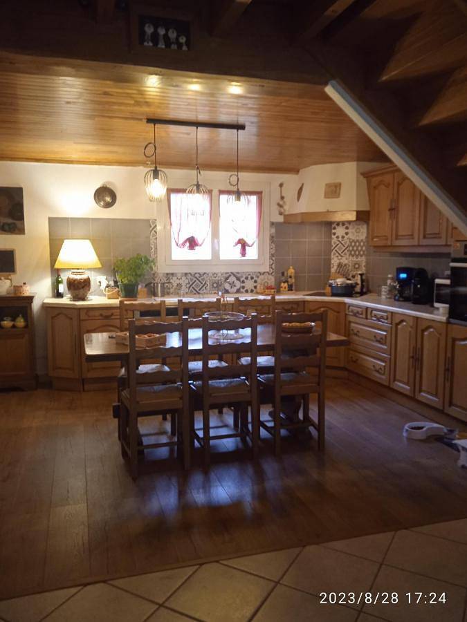 Location de vacances pour 2 personnes, avec vue ainsi que jardin et terrasse à Selonnet - 4