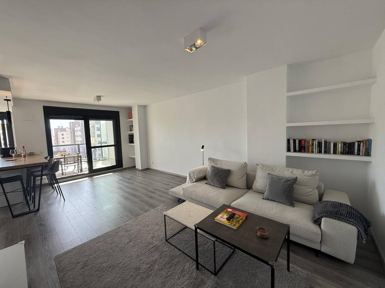 Ganze Ferienwohnung, Ferienwohnung für 4 Personen mit Balkon/Terrasse in El Barrio, San Juan Playa