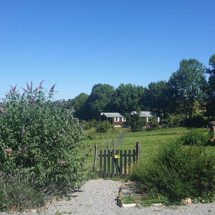 Gîte pour 5 personnes, avec Balcon et Terrasse ainsi que Jardin et Vue à Lacaze - 2