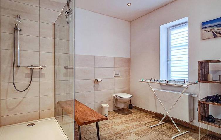 Ferienhaus für 10 Personen, mit Pool und Ausblick sowie Garten, mit Haustier in Wesenberg - 4