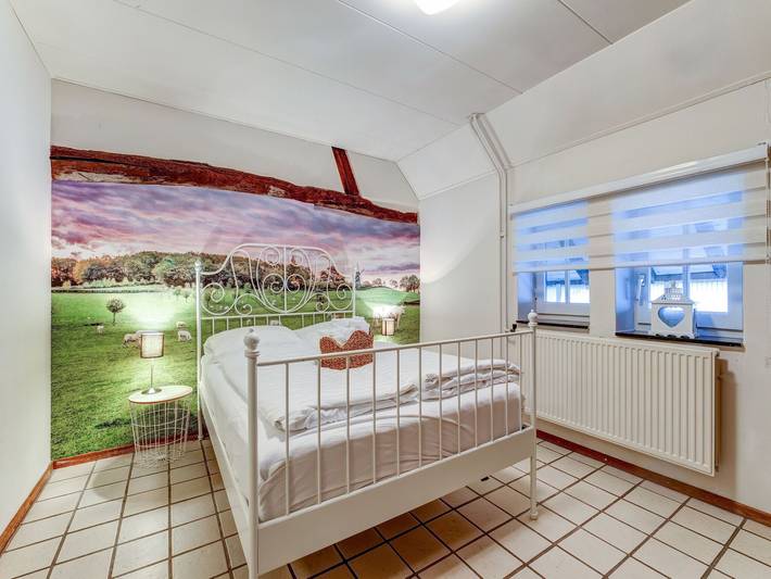Lodge voor 4 personen, met tuin, kindvriendelijk in Zuid-Limburg