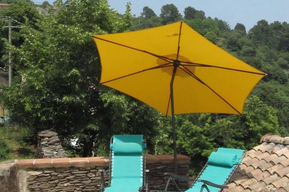 Gîte de charme pour 2 personnes avec grande terrasse et clim – Proche Les Vans in Malarce-sur-la-Thines, Parc naturel régional des Monts d'Ardèche