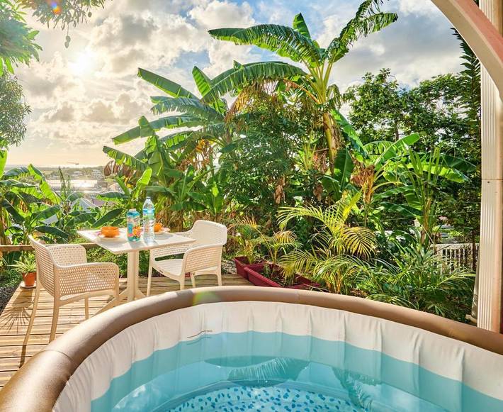 Apartamento de vacaciones para 2 personas, con vistas además de terraza y jardín - 1