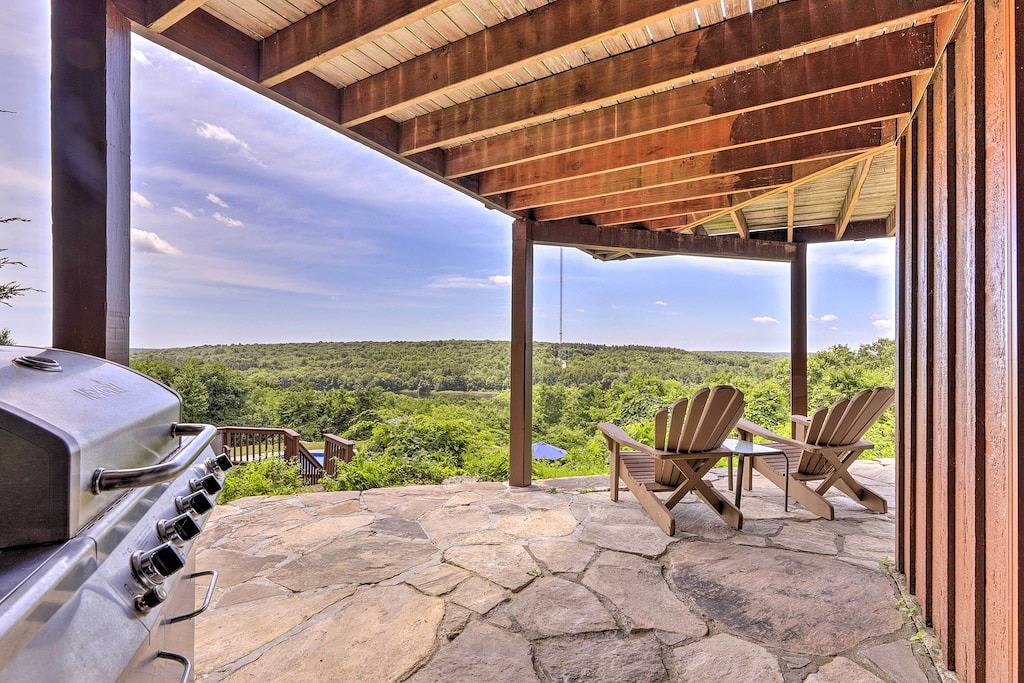 Ganze Wohnung, Cozy Studio: Indoor Hot Tub & Inground Pool Access in Connecticut