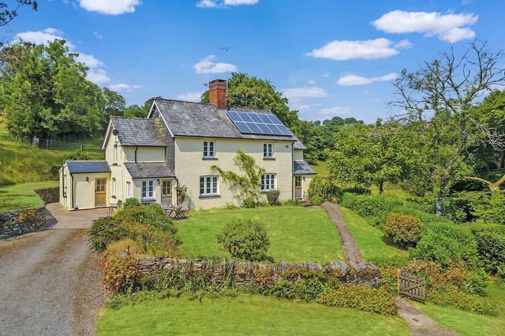 Holiday rental for 11 people, with garden, with pets in Dulverton
