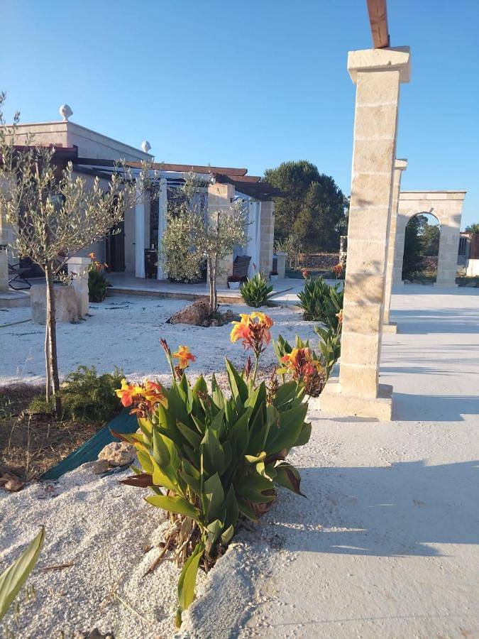 Villa pour 4 personnes, avec Jacuzzi et Terrasse ainsi que Jardin et Piscine à Maruggio