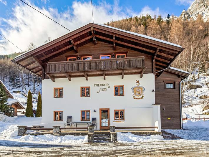 Ferienwohnung für 4 Personen, mit Sauna und Balkon in Längenfeld