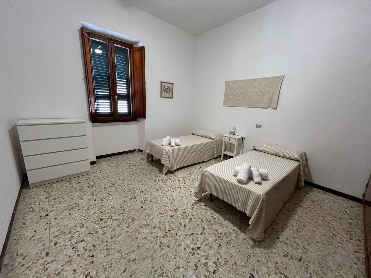 Apartamento entero, Apartamento 'Vittoria' con Balcón, Wi-Fi y Aire Acondicionado in Parco Nazionale dell'Arcipelago di La Maddalena, La Maddalena