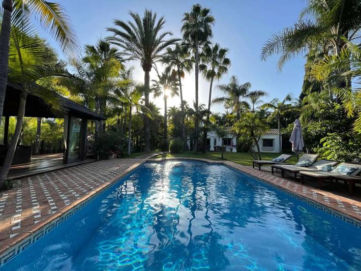 Villa pour 6 personnes, avec Terrasse ainsi que Jardin et Piscine à Puerto Banús
