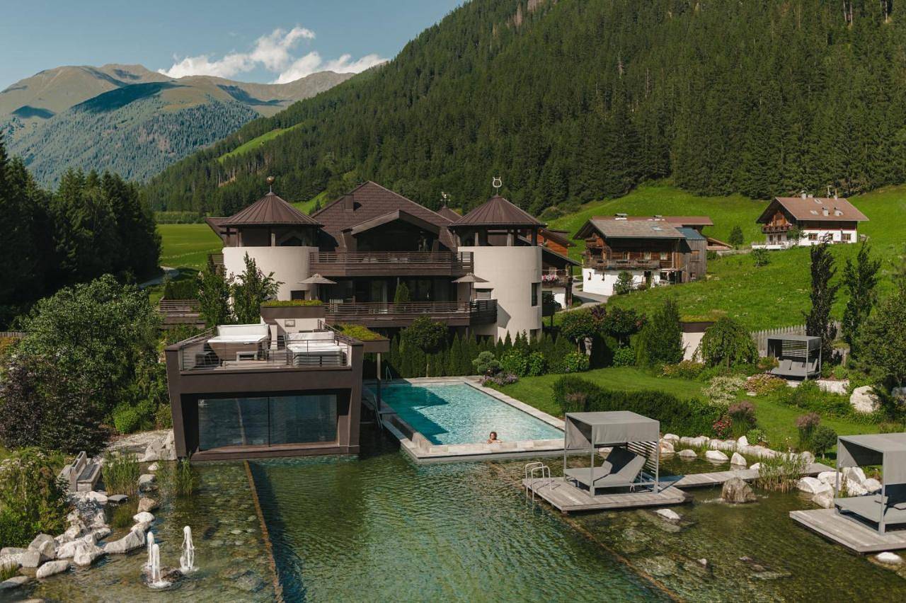 Fontis luxury spa lodge in Villgratener Berge, Valle di Casies