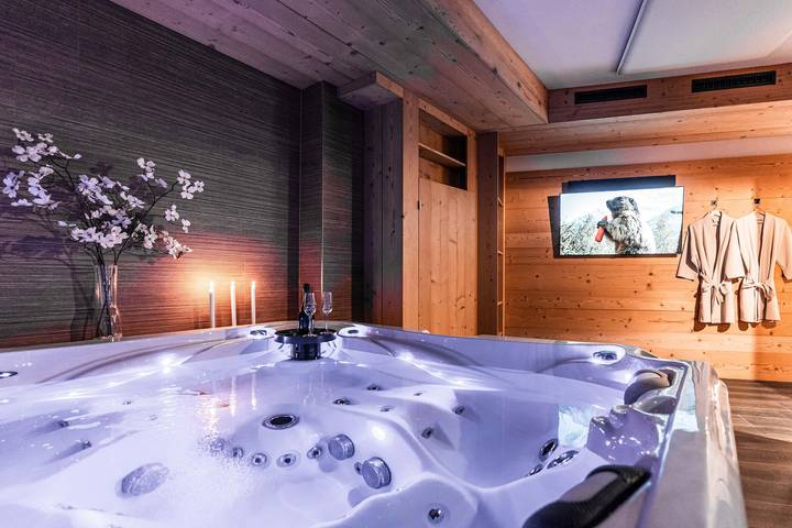 Gîte pour 3 personnes, avec balcon ainsi que sauna et jacuzzi, adapté aux familles à Saas-Fee - 3