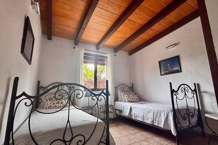 Villa in Lajares mit Whirlpool im Garten und Angeboten im September in Lajares, La Oliva