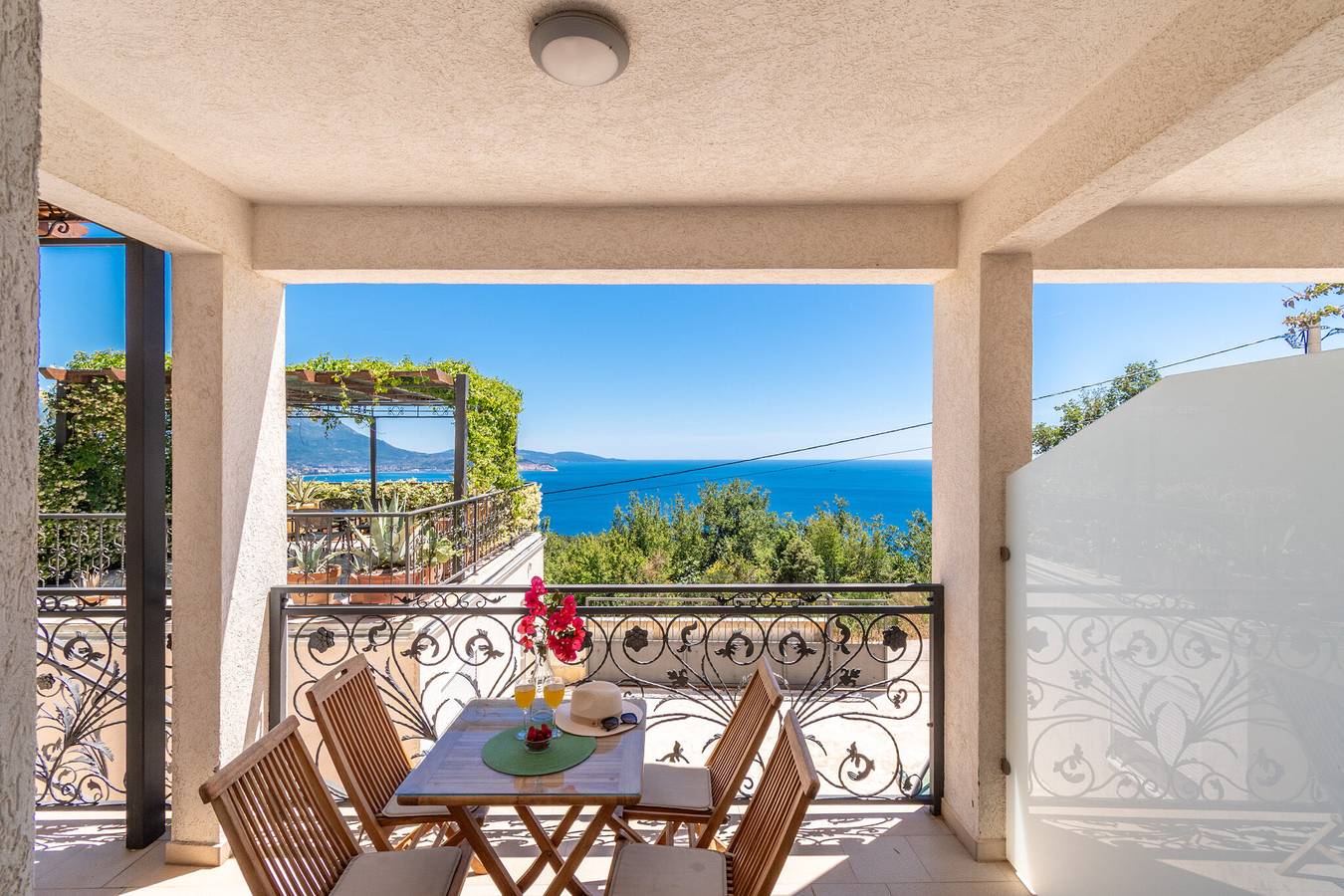 Entire apartment, Apartments Oktopus in Montenegro Coast