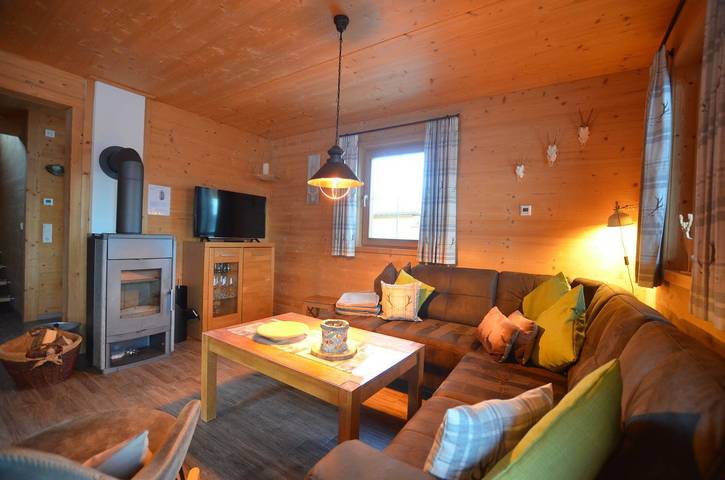 Chalet Waldromantik mit Sauna, Schwedenofen, ruhige Waldrandlage, See -Bergblick in Lechbruck am See, Bayerisch Schwaben