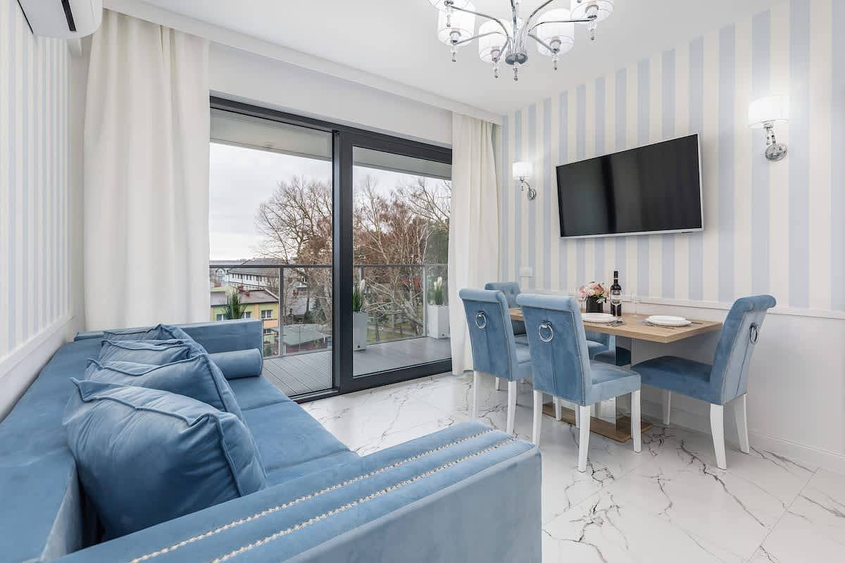 Geheel appartement, Stylish Apartment with Air Conditioning | 50 m to the Beach in Darłówko, Darłowo