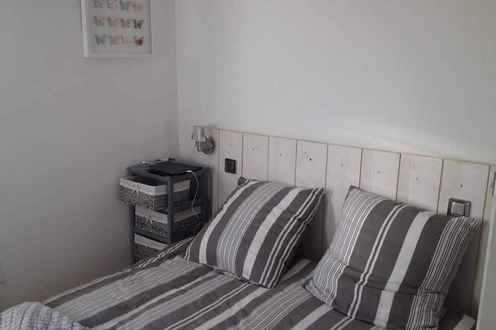 Entire apartment, Stella Plage: Charming Apartment By The Dunes 100 m Beach in Cucq, Montreuil region
