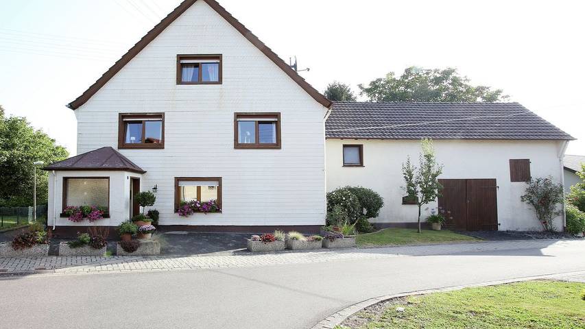 Ferienwohnung für 4 Personen, mit Pool und Garten sowie Terrasse in Bonn und Umgebung