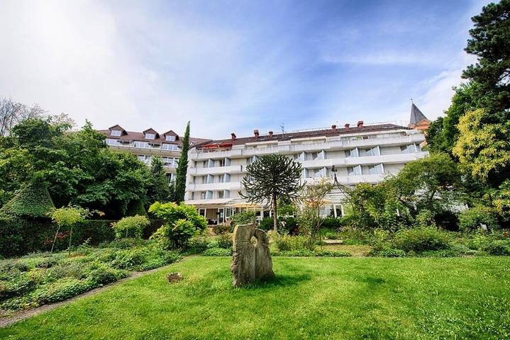 Hôtel pour 2 personnes, avec terrasse et jardin ainsi que piscine et sauna, animaux acceptés