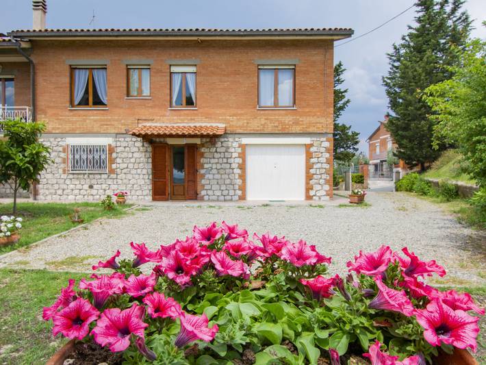 Location de vacances pour 8 personnes, avec jardin ainsi que vue et balcon à Volterra - 3