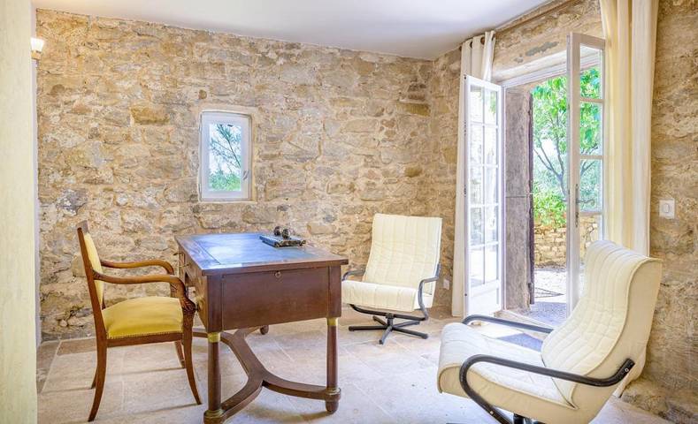 Chambre d’hôte pour 2 personnes, avec jardin ainsi que terrasse et vue à Puyloubier - 3