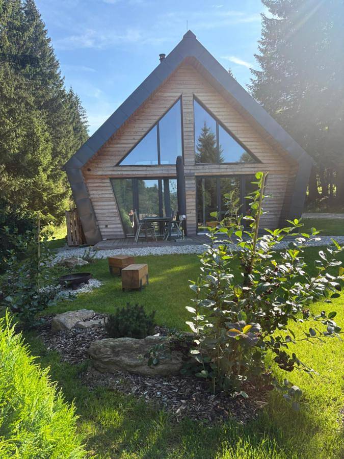 Apartament wakacyjny dla 6 osób, z widok i ogród oraz sauna w Szumawa