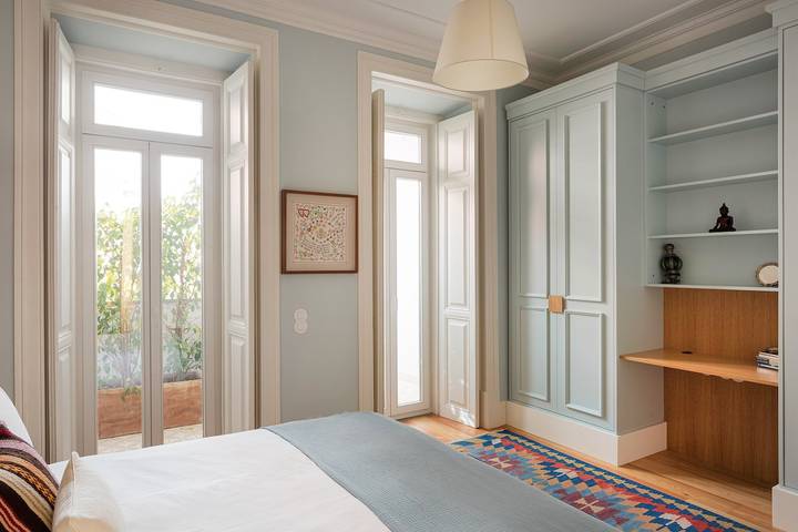 Apartamento entero, Elegant 3Br Lapa Residence | Balcony, Ac & Parking in Lapa, Lisboa
