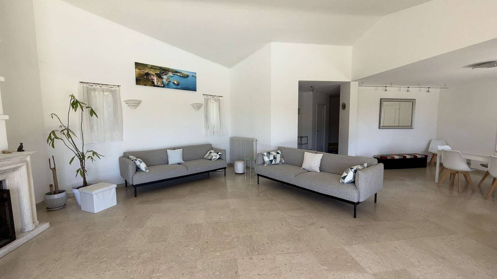 Apartamento vacacional entero, Villa with garden, swimming pool, Wi-Fi and air conditioning, near Cannes in Mouans-Sartoux, Costa mediterránea (Francia)