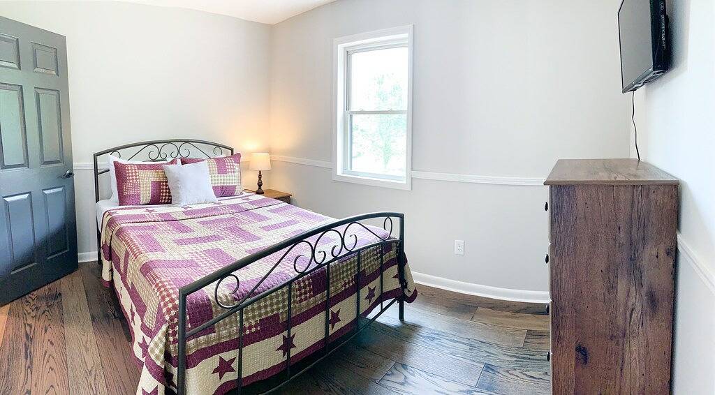 Cmr Hideaway Lodge poolside Barren County near Barren River Lake in Barren County