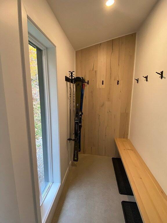 Chalet for 6 people, with hot tub and balcony, with pets in Lac-Supérieur