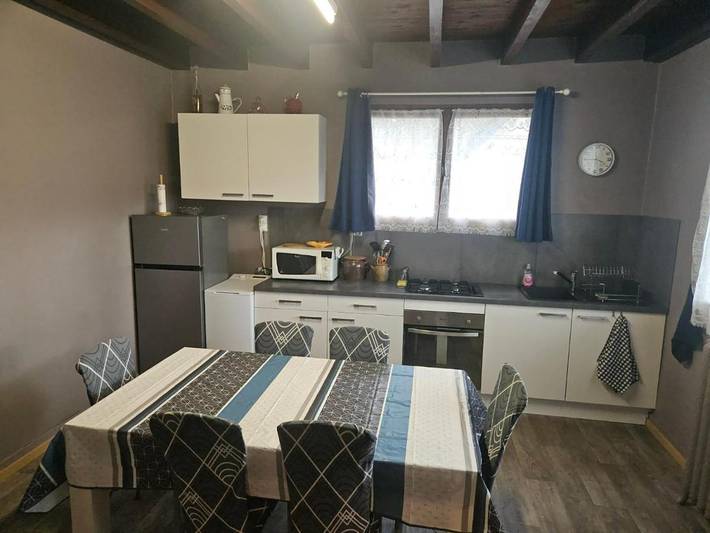Location de vacances pour 5 personnes, avec jardin et terrasse à Picherande - 3