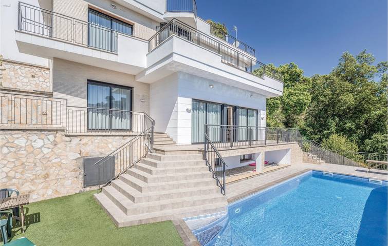Ferienhaus für 8 Personen, mit Terrasse in Santa Susanna - 2