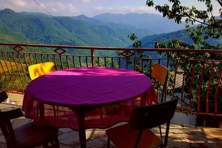 Ferienhaus für 6 Personen, mit Balkon und Garten