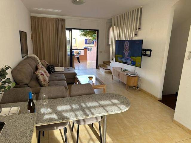 Holiday home for 8 people, with view and terrace as well as pool, with pets - 1