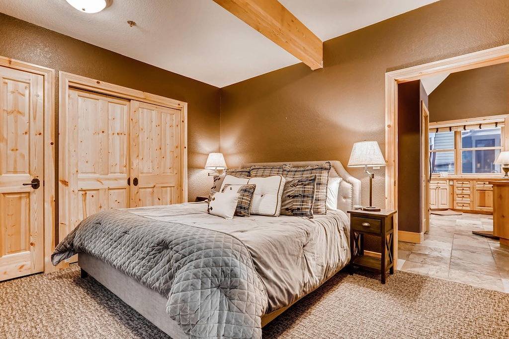 Ridge Street Cottage: Haustierfreundlicher, privater Whirlpool, 1 Block zum Hauptgebäude, Grill in Arapaho and Roosevelt National Forests