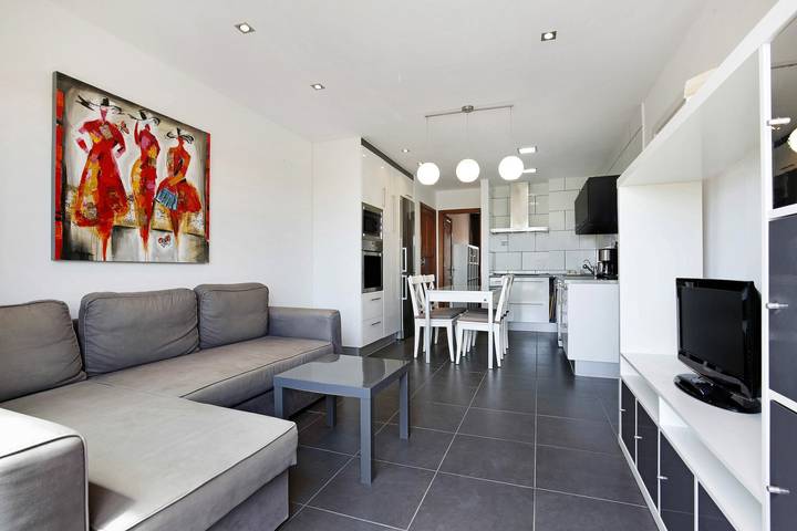 Apartamento entero, Apartamento "Casa Raquel 1" con vistas al mar, piscina, Wi-Fi y terraza in Costa de Antigua, Antigua