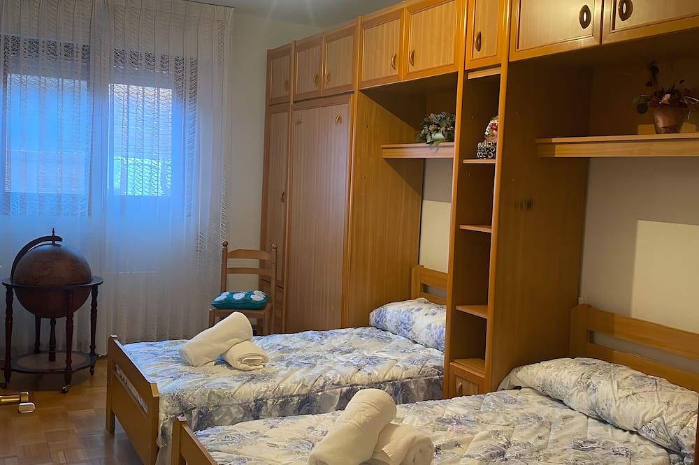 Entire apartment, Apartment 'Montes De Alhama' in Soria, Soria Province