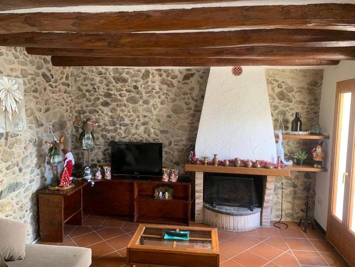 Casa rural para 15 personas, con Balcón además de Terraza y Jardín en Capmany - 4